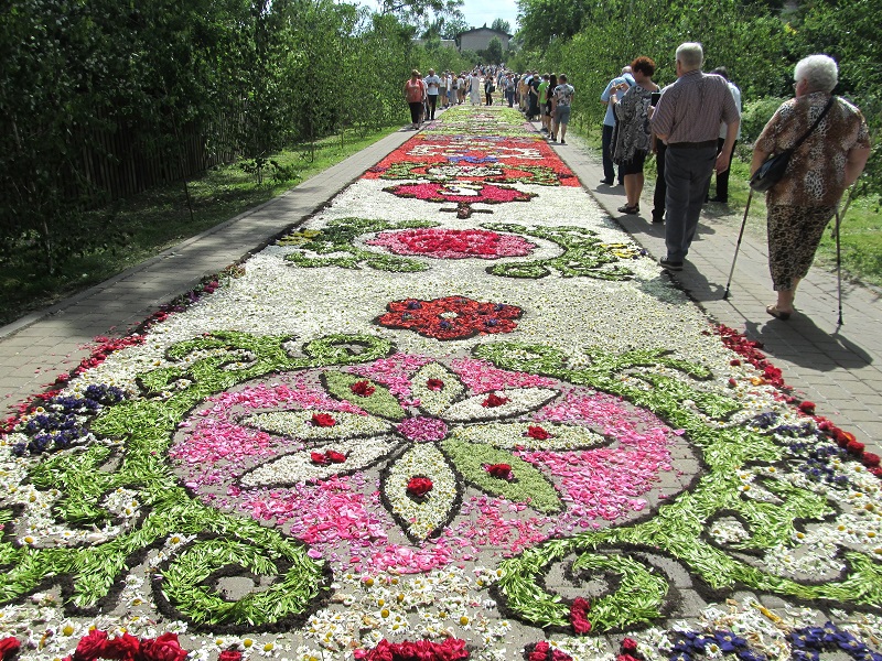 Spycimierskie dywany kwiatowe