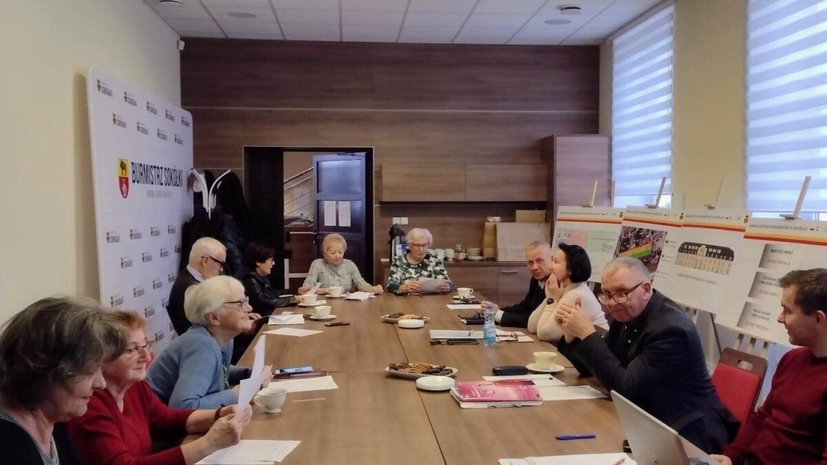 Spotkanie Miejskiej Rady Seniorów w Sokółce z władzami miasta i zaproszonymi gośćmi